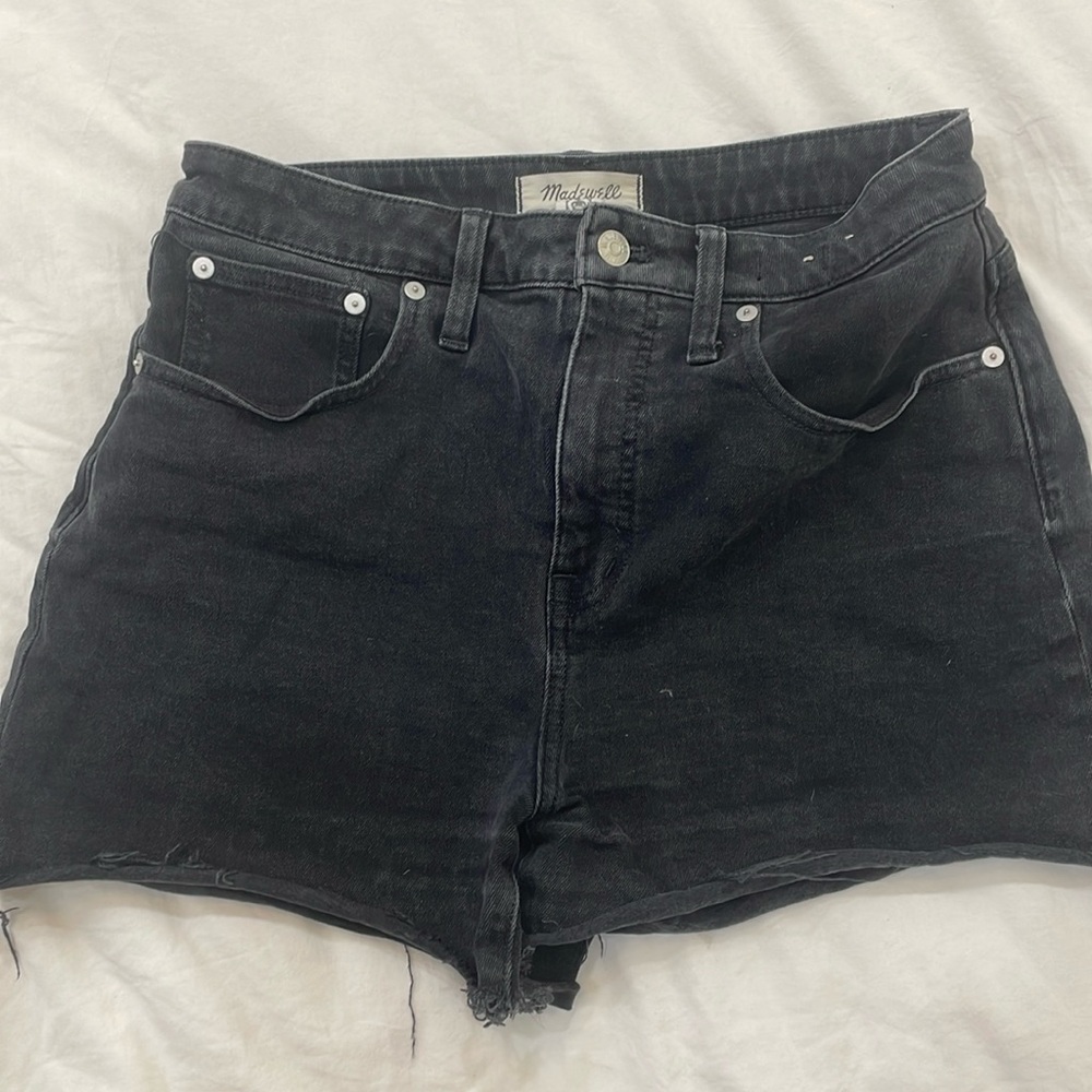 Madewell Curvy shorts size 28 black